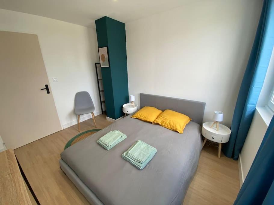 Appartement Familial, 2 Chambres, En Rdc Sur Cour Сен-Флорентен Экстерьер фото