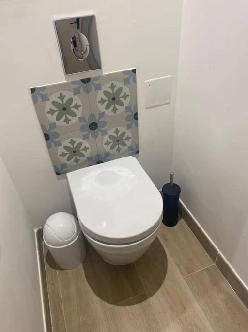 Appartement Familial, 2 Chambres, En Rdc Sur Cour Сен-Флорентен Экстерьер фото